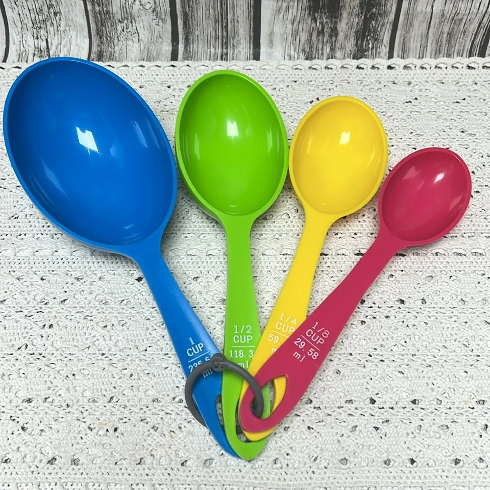 10 piece Kitchen set~ Measuring - Mixing and more!